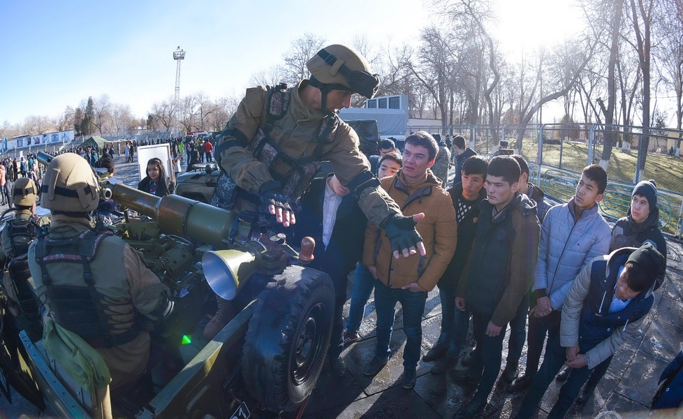 Войска Ташкентского военного округа приняли участие в военно-патриотическом фестивале молодежи в Алмалыке