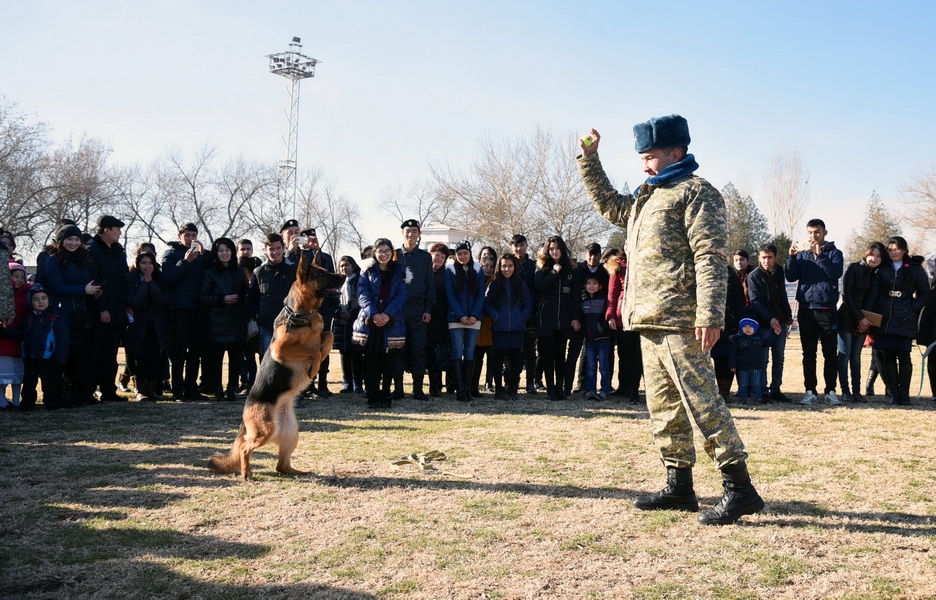 Войска Ташкентского военного округа приняли участие в военно-патриотическом фестивале молодежи в Алмалыке