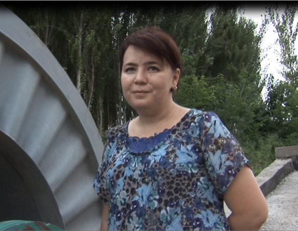 Электричество для трёх семей: Зульфия Мамадалиева установила в городе Касансае микрогидроэлектростанцию