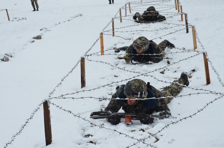 Полигон Ташкентского военного округа: автоматы, пулеметы, гранаты Полигон Ташкентского военного округа: автоматы, пулеметы, гранаты