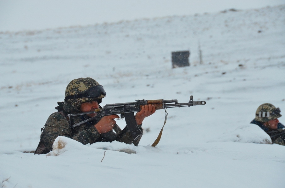 Полигон Ташкентского военного округа: автоматы, пулеметы, гранаты Полигон Ташкентского военного округа: автоматы, пулеметы, гранаты