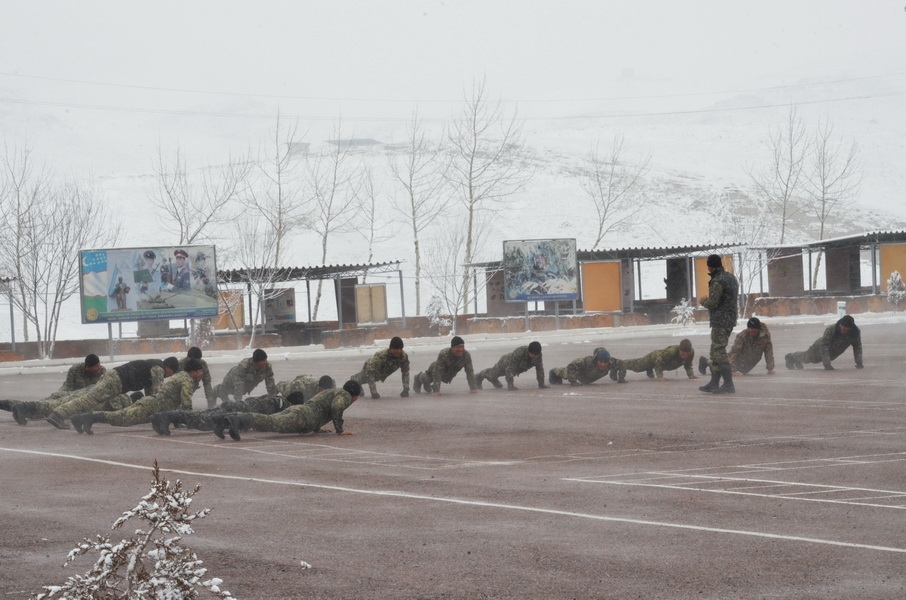 Полигон Ташкентского военного округа: автоматы, пулеметы, гранаты Полигон Ташкентского военного округа: автоматы, пулеметы, гранаты