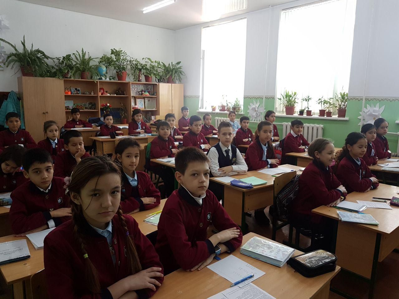 В школах Узбекистана начали тестировать новую школьную форму (фото) В школах Узбекистана начали тестировать новую школьную форму (фото)