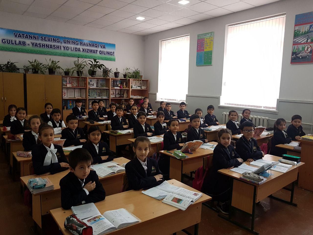В школах Узбекистана начали тестировать новую школьную форму (фото) В школах Узбекистана начали тестировать новую школьную форму (фото)