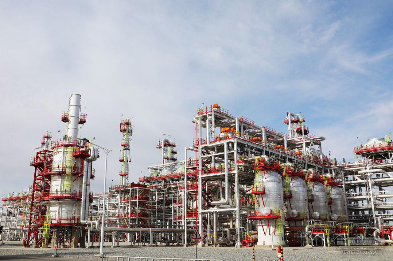 Кандымский газоперерабатывающий комплекс введен в строй Кандымский газоперерабатывающий комплекс введен в строй