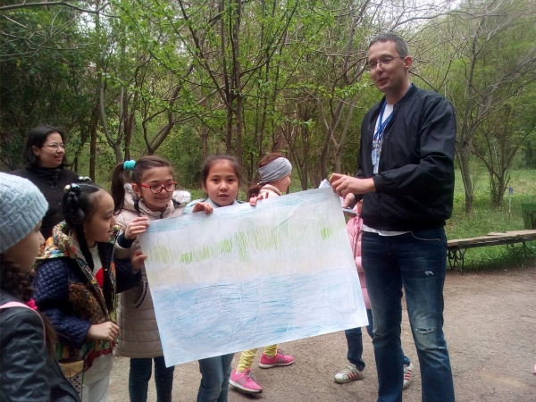 Международный день птиц отметили в Ташкентском ботаническом саду