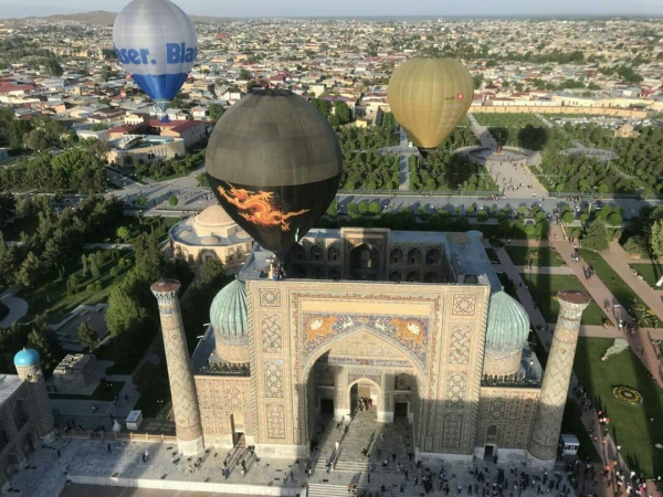 Туристы смогут подняться над Самаркандом на воздушном шаре (видео)