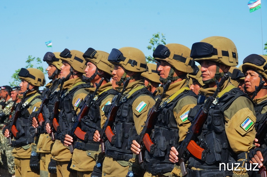 Военный парад: техника и песни военных лет Военный парад: техника и песни военных лет