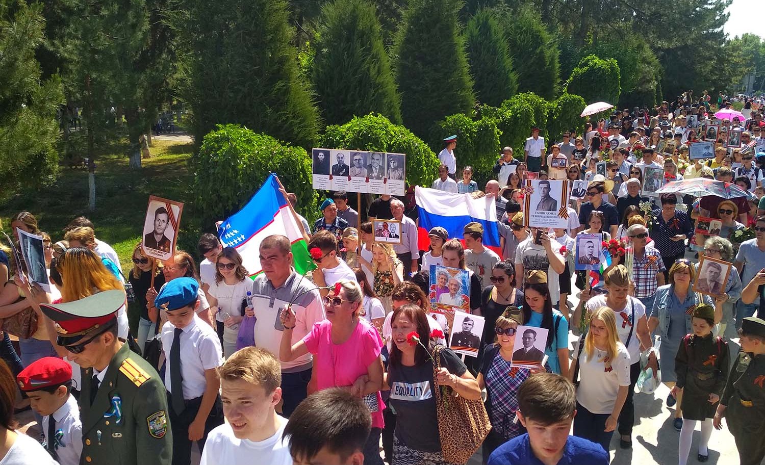 "Бессмертный полк" в Ташкенте: как это было "Бессмертный полк" в Ташкенте: как это было