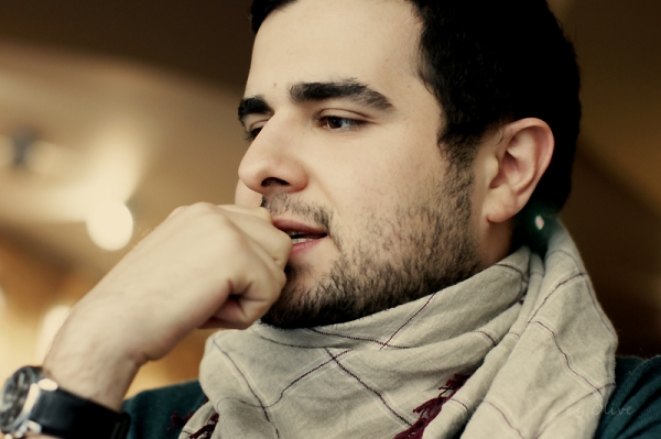 Писатель Эльчин Сафарли выступит в книжных магазинах Ташкента