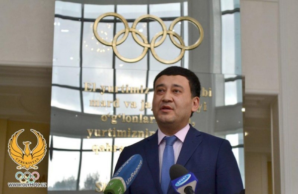 «Наших молодых футболистов будут уважать во всем мире»: Умид Ахматджанов поздравил победителей чемпионата в Москве