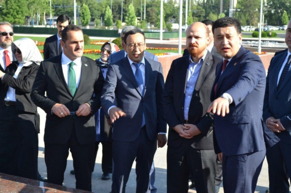 Сын президента Турции Билал Эрдоган приехал в Самарканд на турнир по стрельбе из лука 