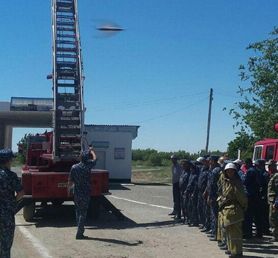 Во время пожарных учений в Каракалпакстане фотограф сделал снимок НЛО