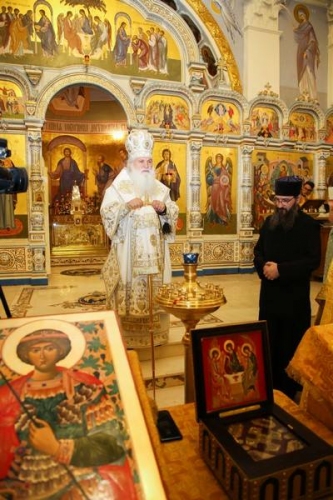 В ташкентский кафедральный собор привезены афонские святыни