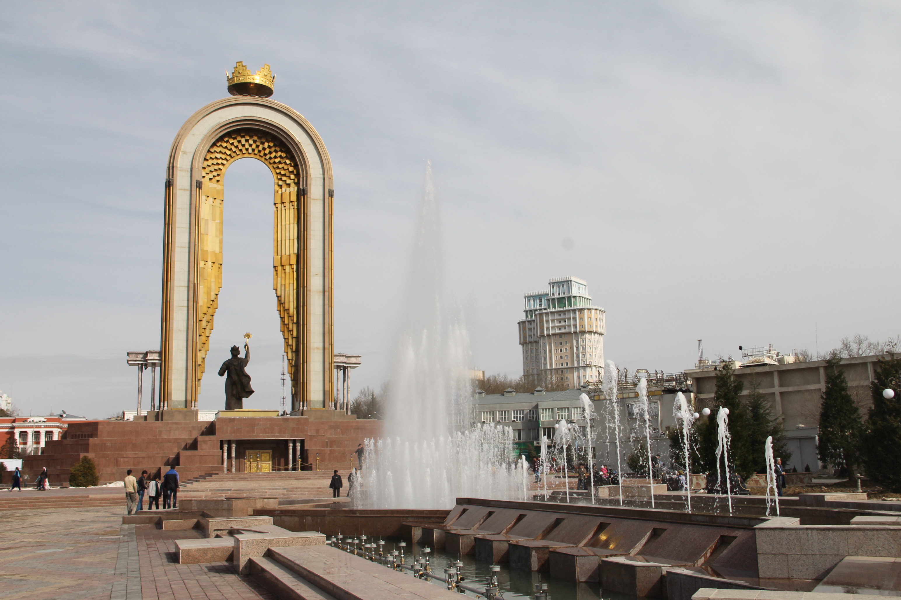 В Ташкентском Доме фотографии открылась фотовыставка о Таджикистане В Ташкентском Доме фотографии открылась фотовыставка о Таджикистане