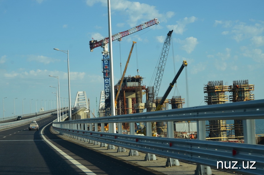 Крым, Керчь и чайки над мостом