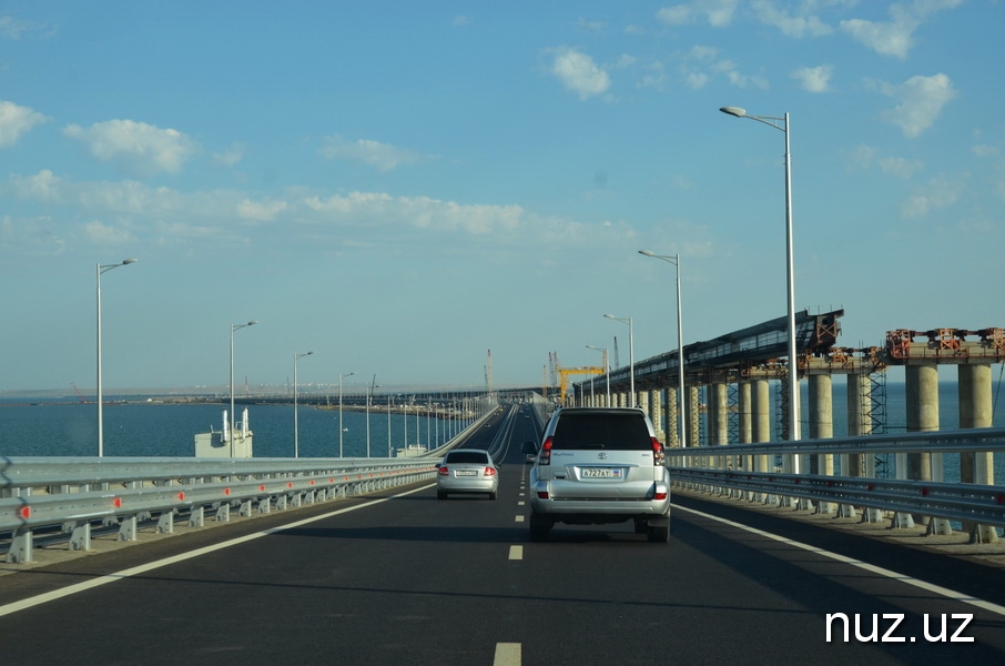 Крым, Керчь и чайки над мостом