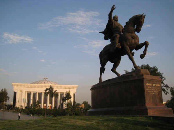 60 глав для ознакомления с Узбекистаном
