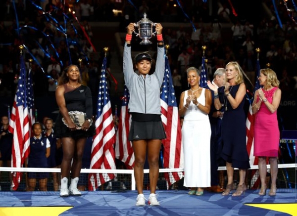Серена Уильямс закатила истерику на финале US Open, проиграв японке Наоми Осаке