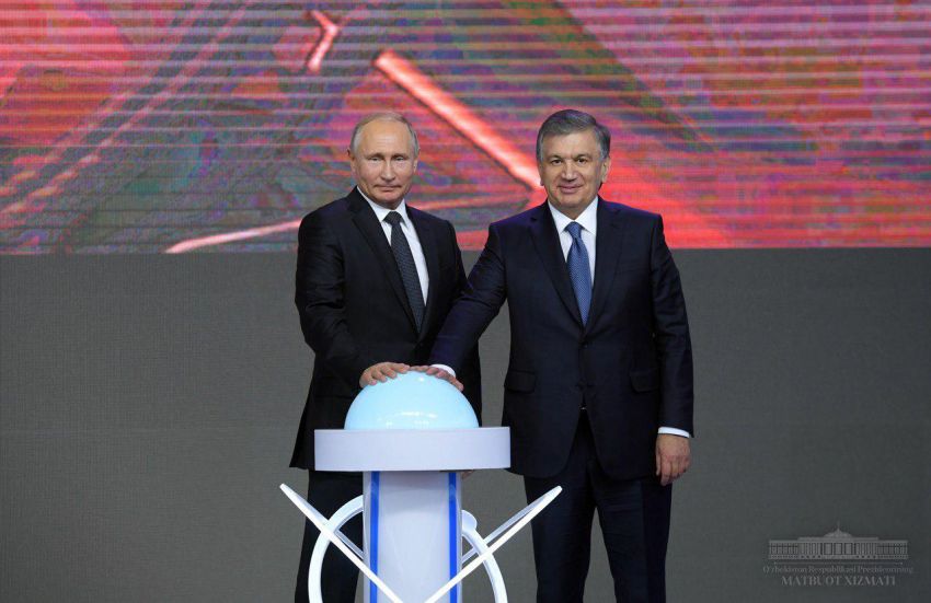 Нажатием на символическую кнопку Мирзиёев и Путин дали старт проекту строительства первой АЭС в Узбекистане