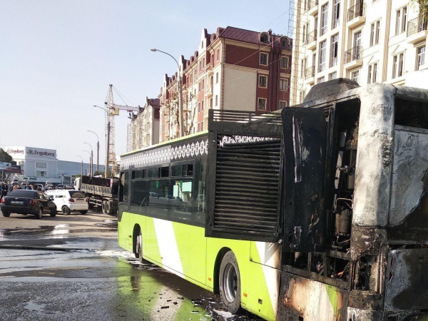 В Ташкенте снова загорелся пассажирский автобус