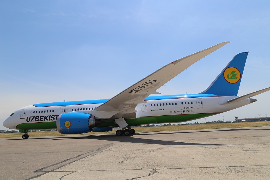Самолет Uzbekistan Airways, следовавший из Ташкента в Мумбаи, совершил вынужденную посадку в Самарканде