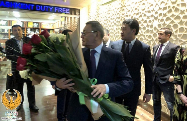 Новому президенту AIBA Гафуру Рахимову в Ташкенте устроили торжественную встречу