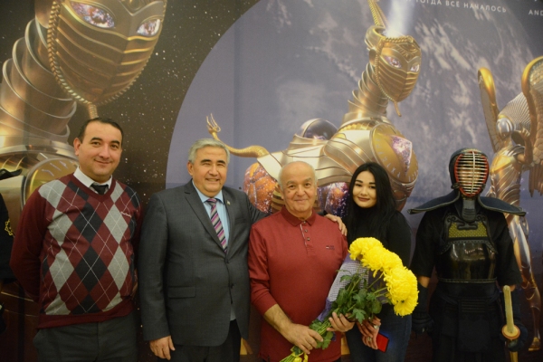  Вернисаж Бахадыра Джалала     