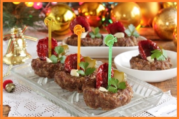 Сыр, нарезки, бутерброд… Чем закусим в Новый Год? Сыр, нарезки, бутерброд… Чем закусим в Новый Год?
