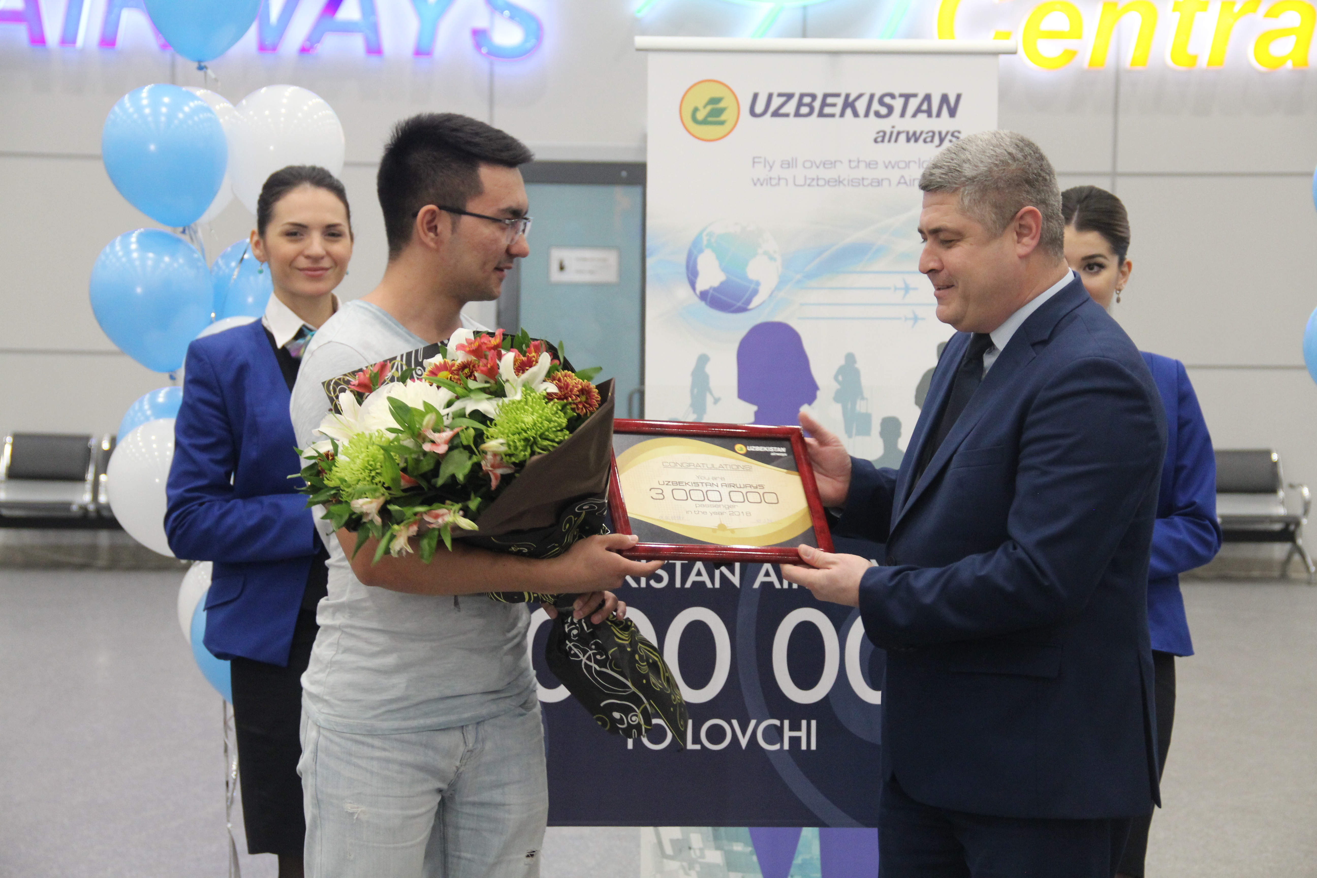Uzbekistan Airways перевезла трехмиллионного пассажира Uzbekistan Airways перевезла трехмиллионного пассажира
