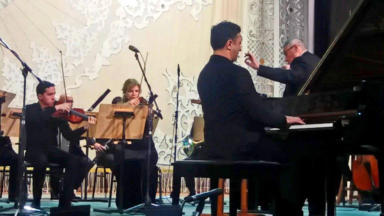 Под знаком Бетховена и Мендельсона Под знаком Бетховена и Мендельсона