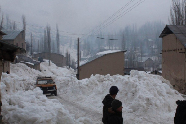 Село Кул в Кашкадарьинской области из-за снегопада было отрезано от мира на десять дней (фото)