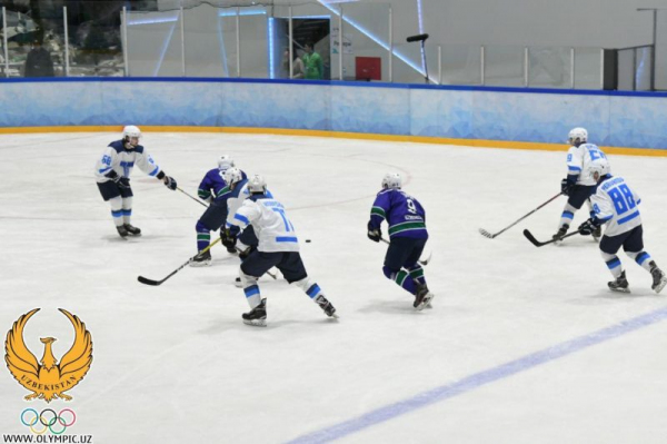 Начался первый чемпионат Узбекистана по хоккею