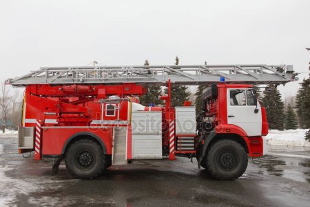 Плакали и просили о помощи: в Челябинске дети мигрантов оказались заперты в квартире