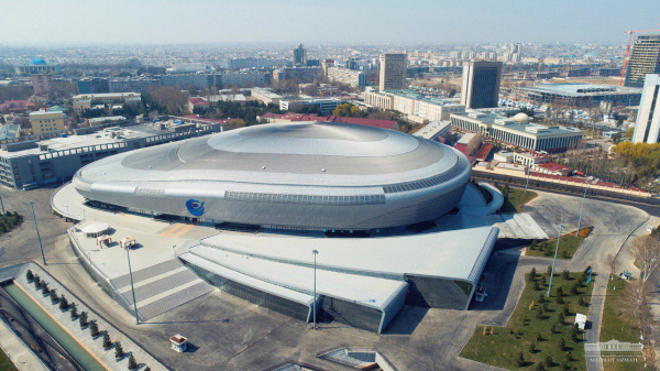 Президент посетил строительные площадки Tashkent City и Humo Arena (фото)