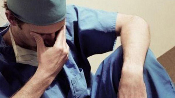 В Самаркандской области пьяный пациент и его брат избили врача и фельдшера «скорой»