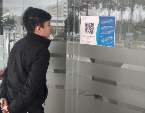 В залах ожидания и на остановках появились QR-коды для скачивания книг с сайта Национальной библиотеки