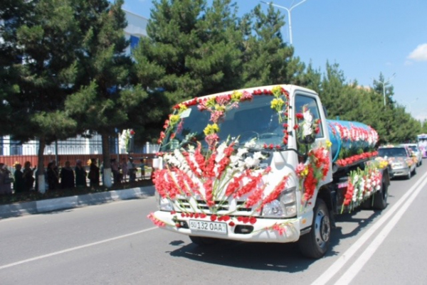 В городе цветов проходит фестиваль «Namangan Flowers-2019»