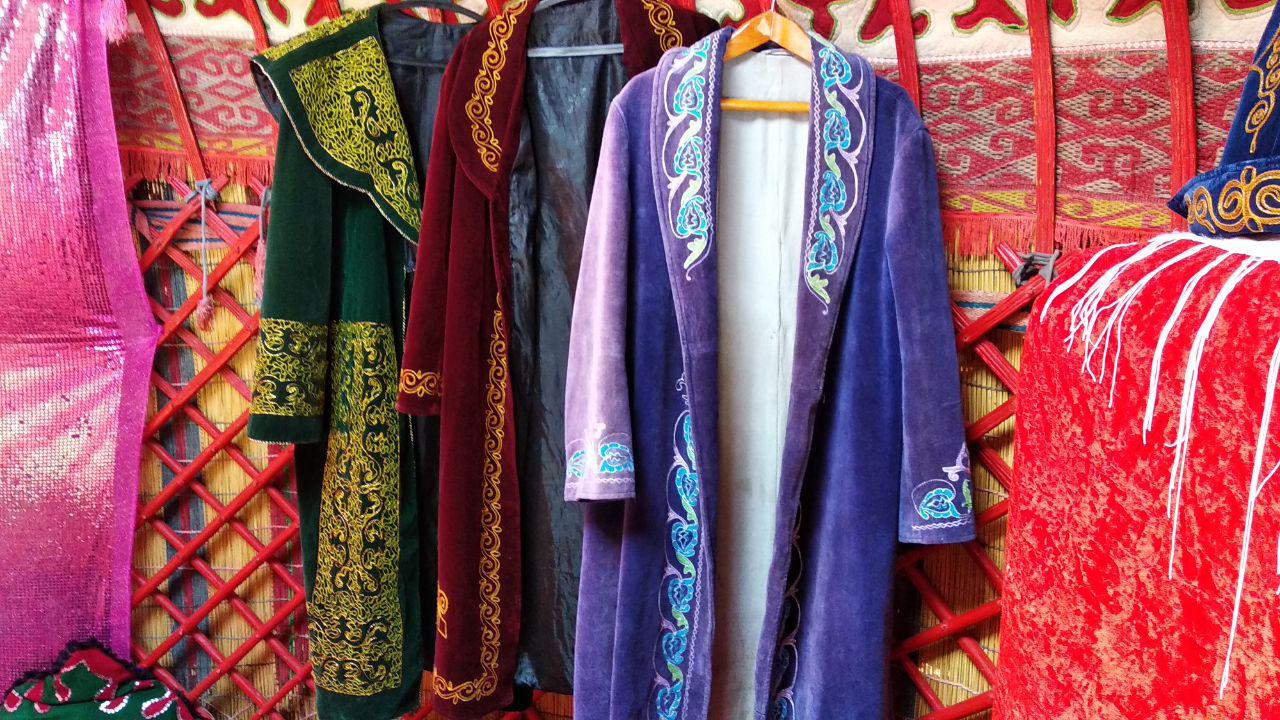 Едем на Иссык-куль из Ташкента: как добраться, где жить, что посмотреть, и сколько это стоит Едем на Иссык-куль из Ташкента: как добраться, где жить, что посмотреть, и сколько это стоит