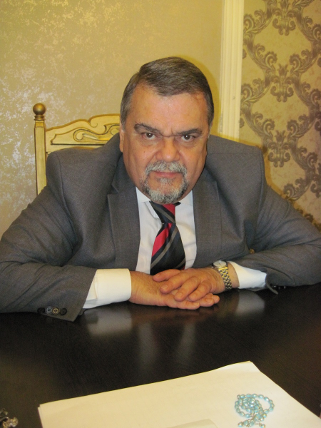 Посол Армении отведал узбекский виноград