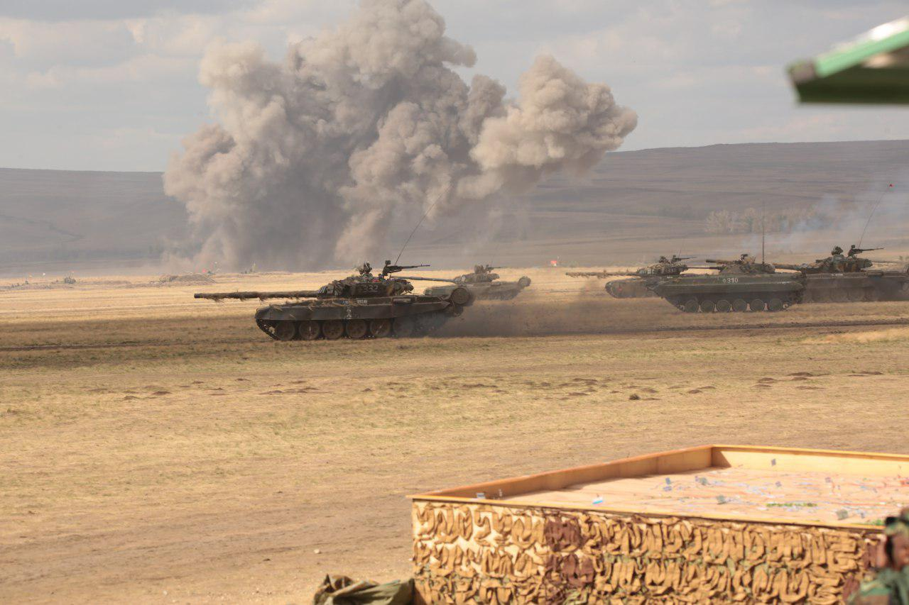 Армейцы Узбекистана вступили в боевые действия на полигоне «Донгуз»