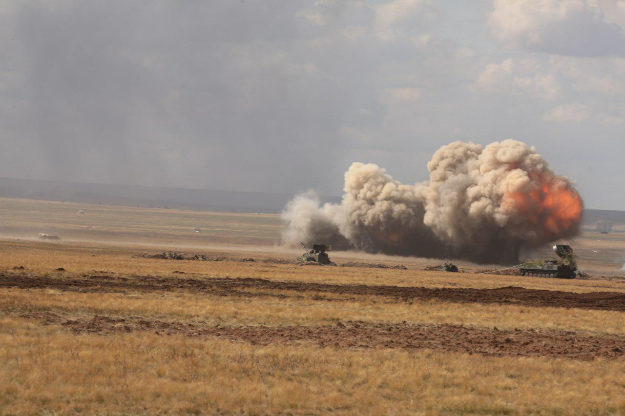Армейцы Узбекистана вступили в боевые действия на полигоне «Донгуз»