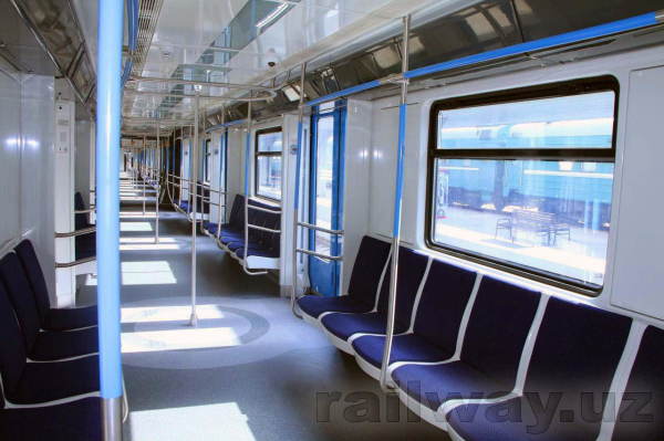 Новые составы для наземной линии метрополитена прибыли в Ташкент
