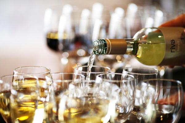 С ноября цены на алкоголь могут увеличиться в среднем на 8,6% (таблица)