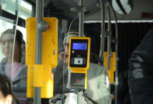 В общественном транспорте Узбекистана начинают внедрять автоматизированную систему оплаты за проезд