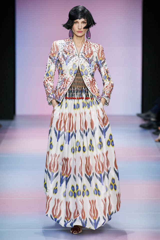 Узбекский икат представлен на Неделе высокой моды в Париже (фото)