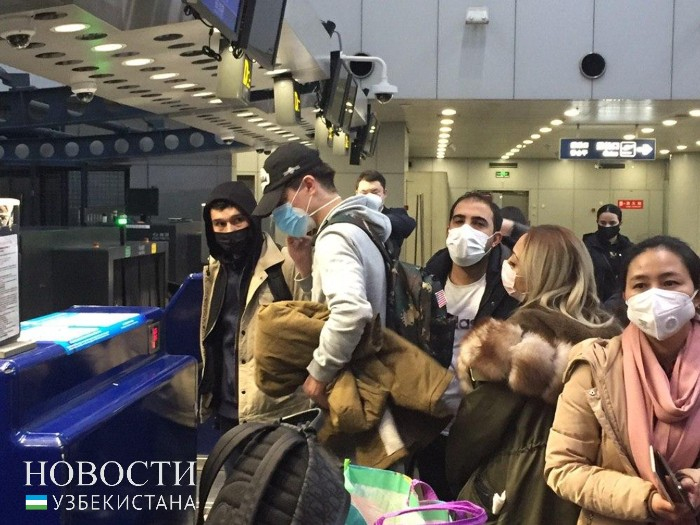 Далеко не 80: cотни студентов из Узбекистана находятся в пекинском аэропорту (фото, видео) Далеко не 80: cотни студентов из Узбекистана находятся в пекинском аэропорту (фото, видео)