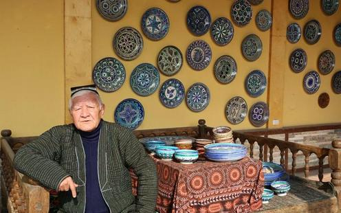 Известному керамисту из Риштана предложили за снесенный дом компенсацию в $125 Известному керамисту из Риштана предложили за снесенный дом компенсацию в $125