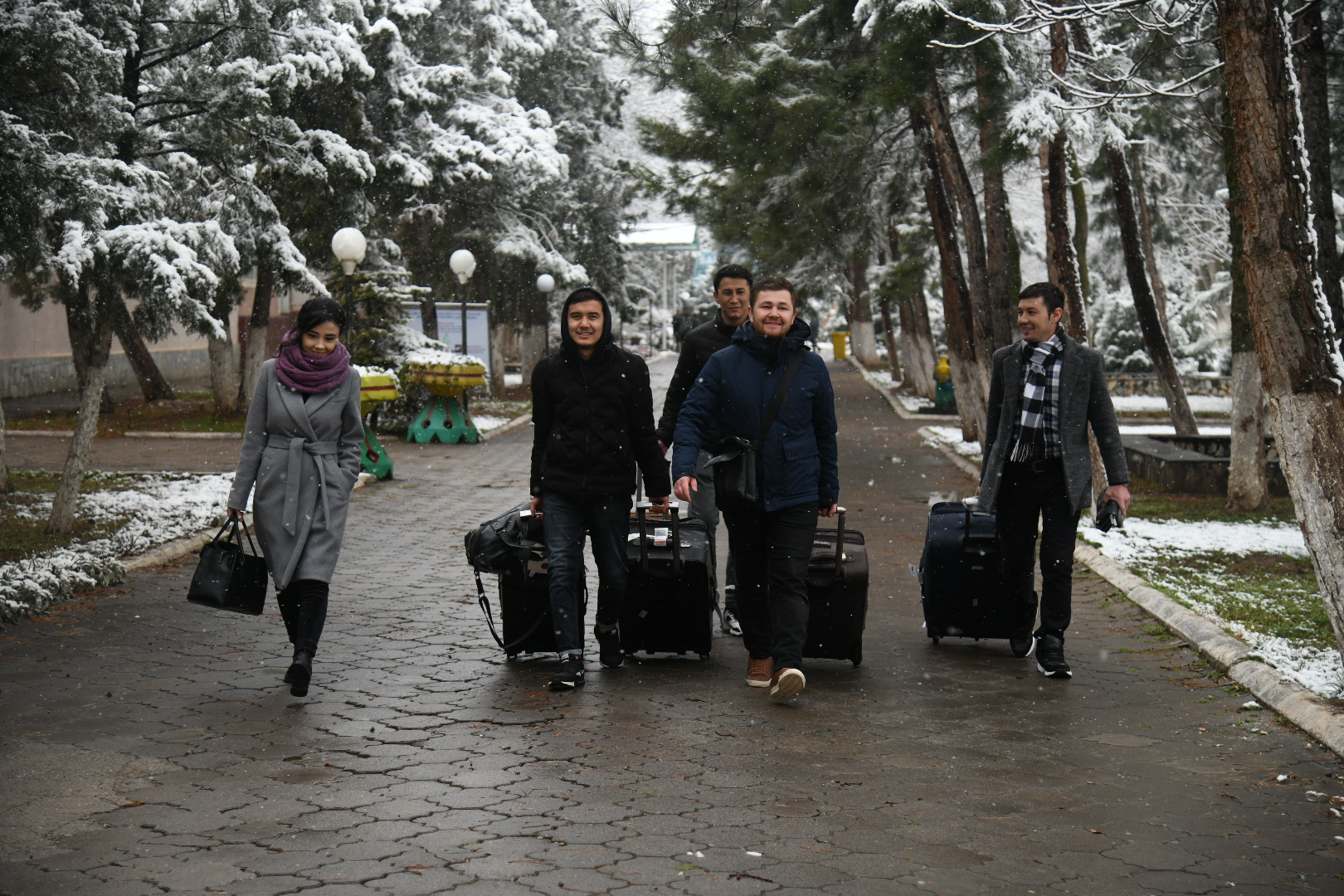 Завершился карантинный срок граждан, прибывших в Узбекистан из Китая (фото)