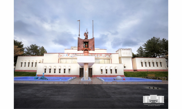 Реконструкция Государственного театра кукол почти завершена (фотолента)